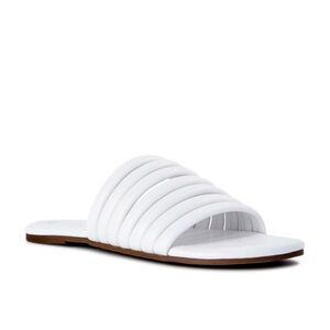 Time & Tru NWT Women’s White Multi-band Slide Sandals
